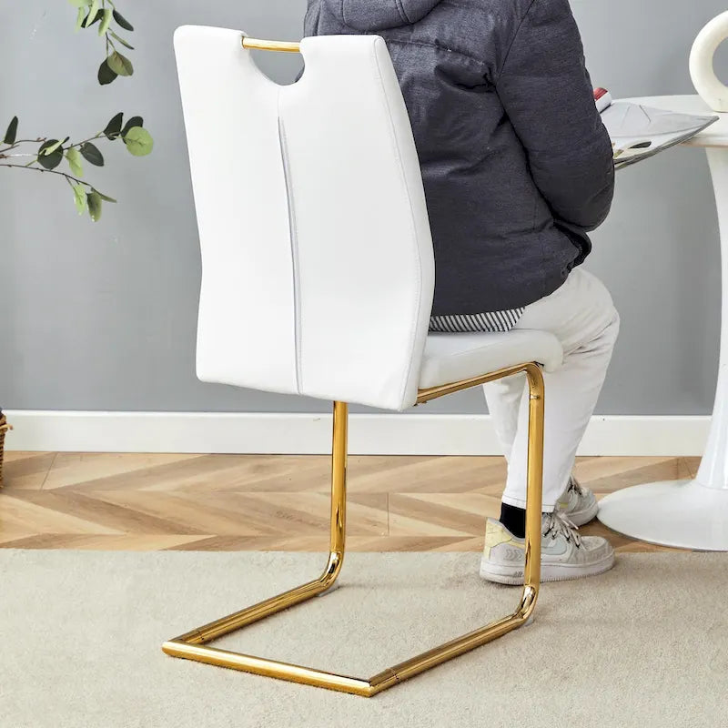 Ensemble de chaises de salle à manger en PU, chaises de salle à manger noires au design unique, matériau PU, pieds de chaise en métal doré (lot de 4)