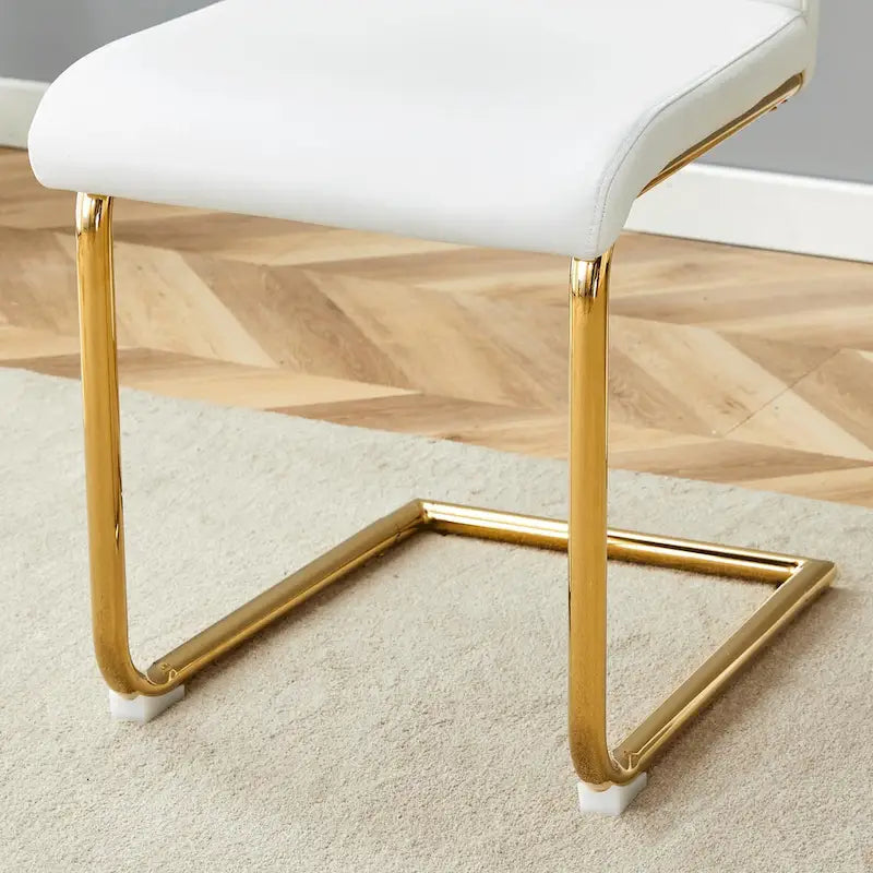 Ensemble de chaises de salle à manger en PU, chaises de salle à manger noires au design unique, matériau PU, pieds de chaise en métal doré (lot de 4)
