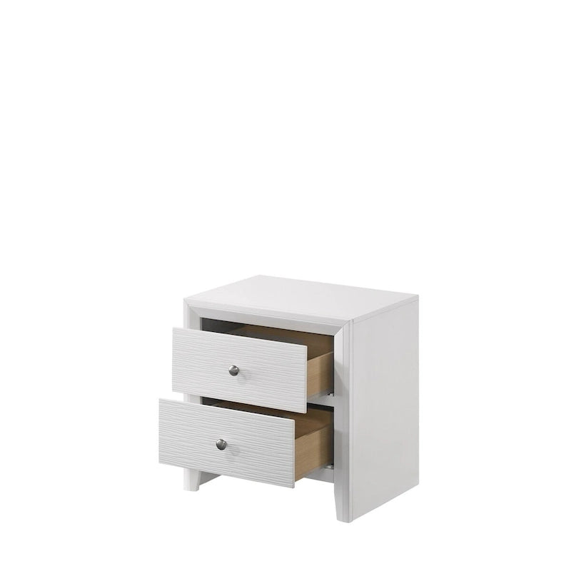 Chambre à coucher 5 pièces avec panneaux blancs