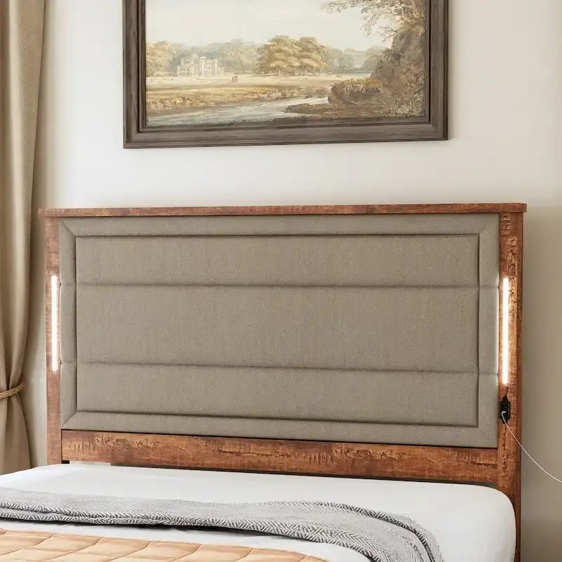 Cadre de lit Queen Size avec tête de lit rembourrée, avec station de recharge et lumières LED, lattes en bois, aucun sommier tapissier requis
