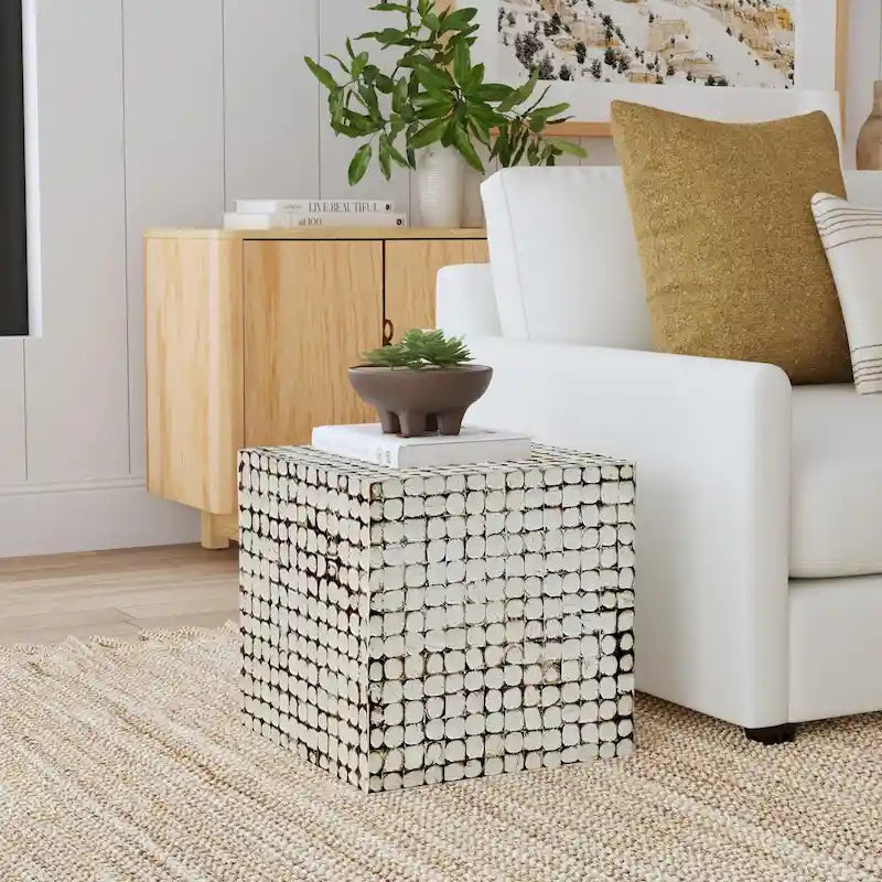 Guéridon Cube en Coco Naturel Vieilli